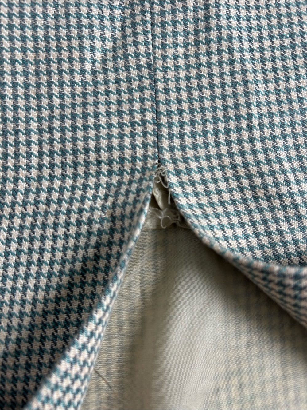 Vintage 90s Burberrys 2 piece set Skirt Suit hounds tooth 100% linen with FLAWS - Picture 14 of 16